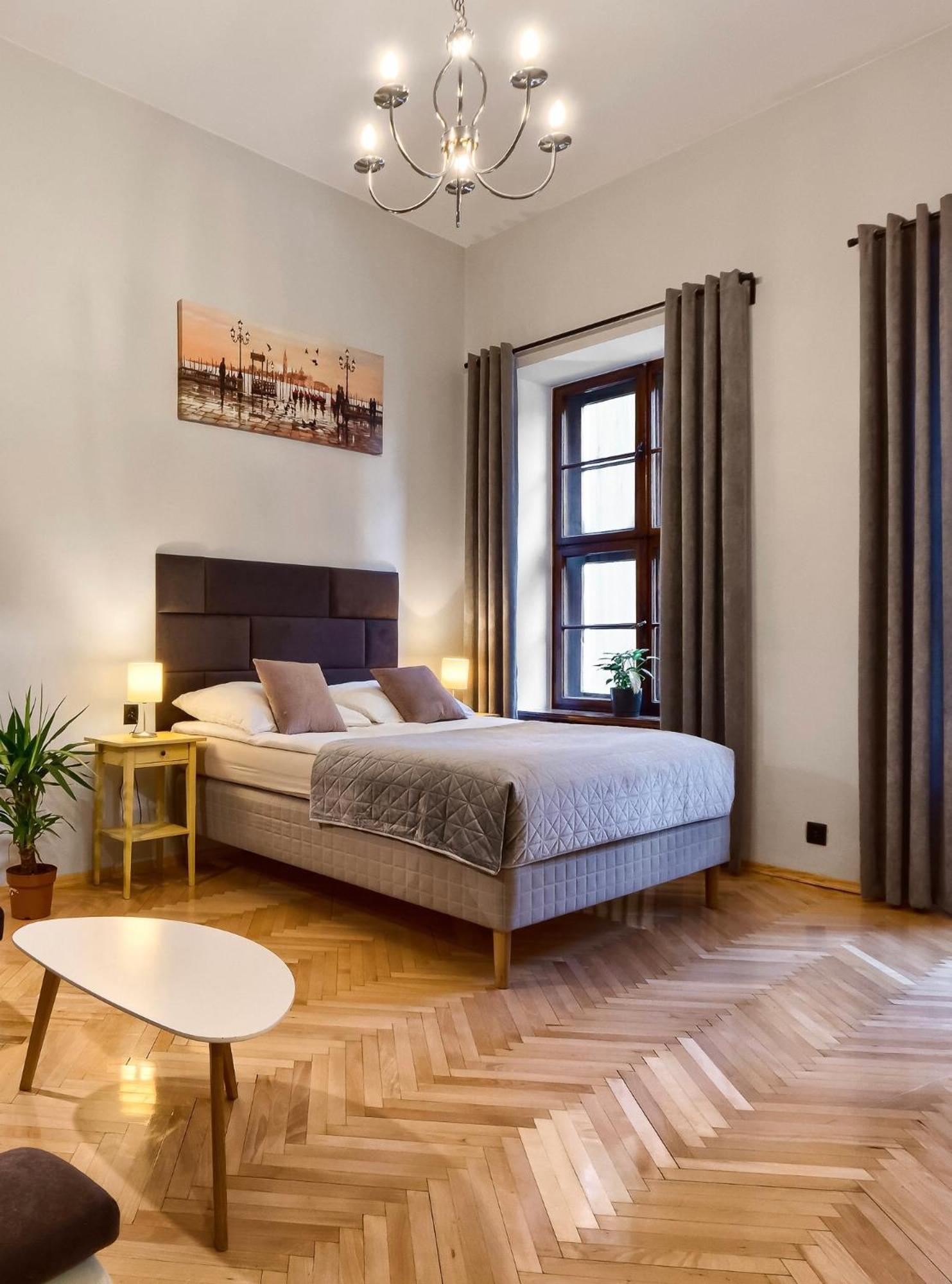 Comfortable Apartments In The Old Town Of Cracovia Esterno foto